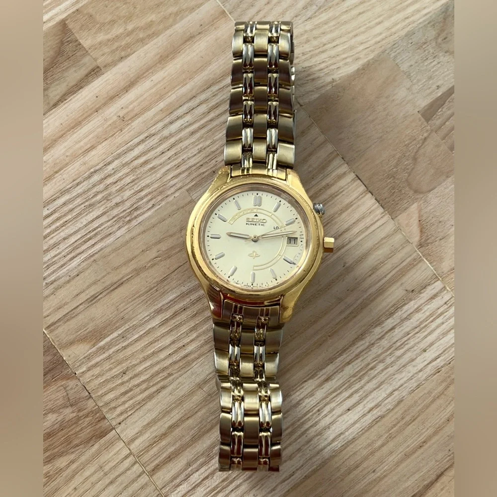 Seiko Kinetic Automatic Men’s Watch Gold-Tone Dial, Case, Bracelet, Date Window